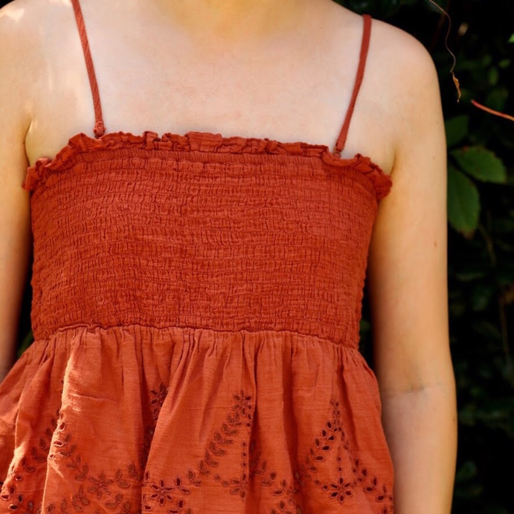 American Eagle ginger tanktop with eyelet detail